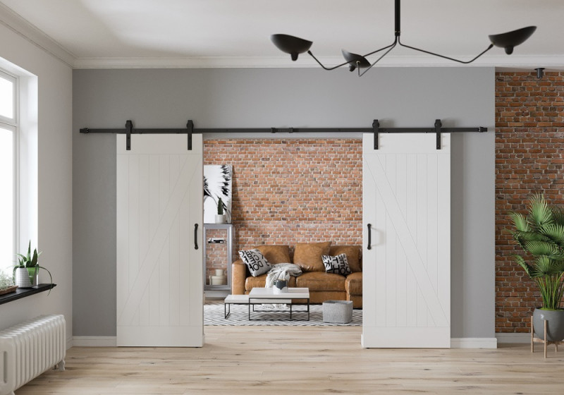 Ușile de interior duble din lemn glisante pot fi o soluție pentru interiorul tău modern / minimalist